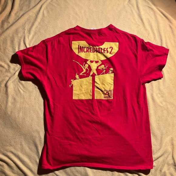 Women's The Incredibles Red and Yellow T Shirt - Large - Picture 1 of 4